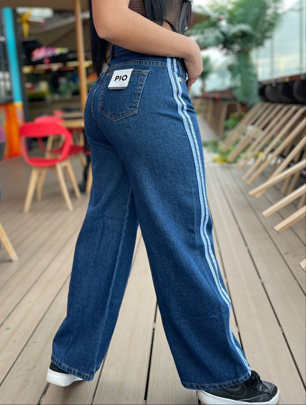 JEAN STRAIGHT