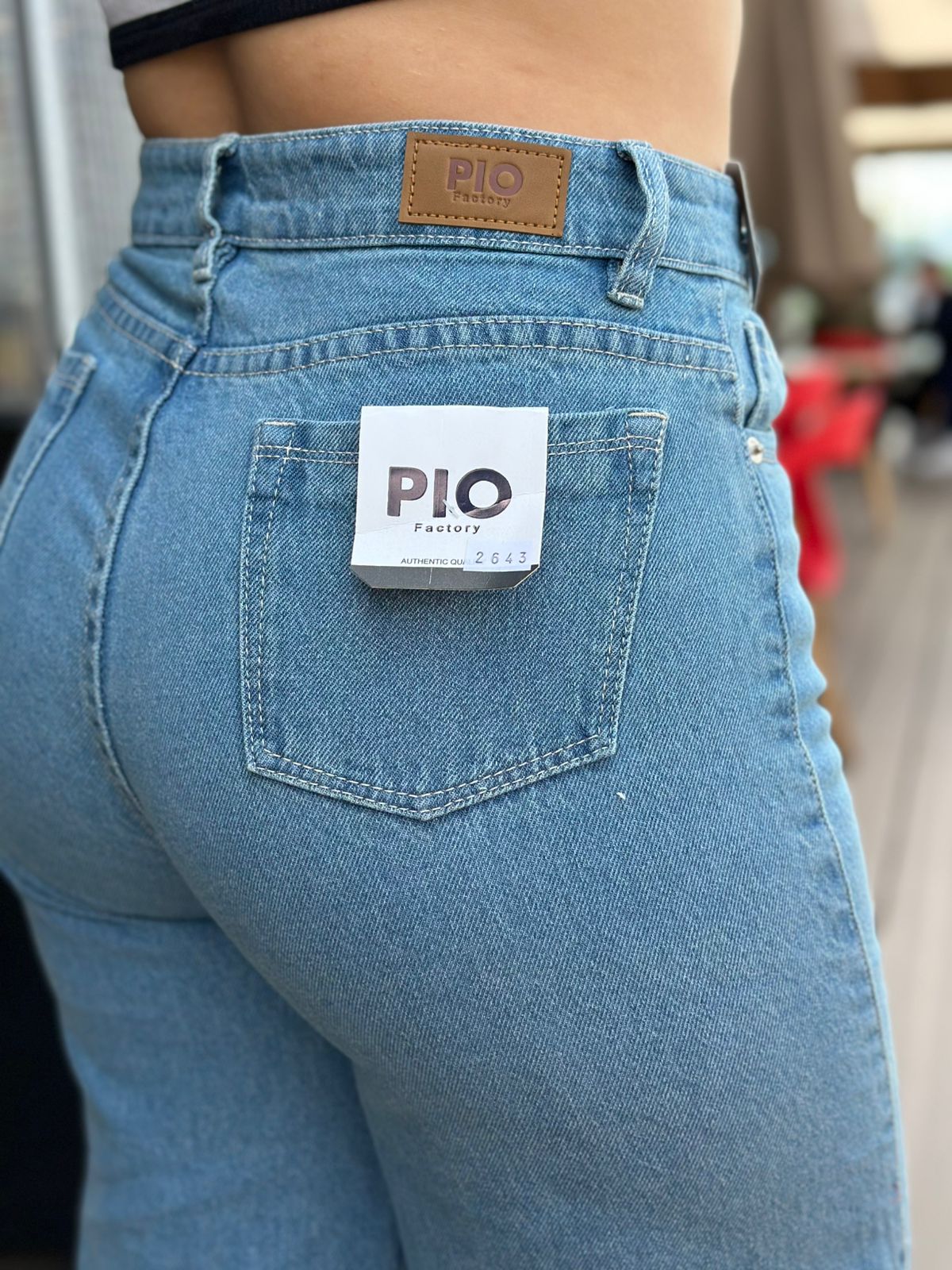 JEAN STRAIGHT