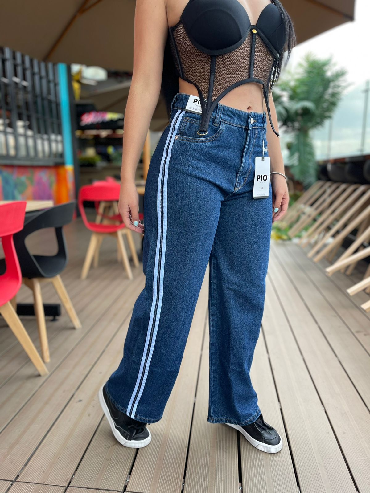 JEAN STRAIGHT